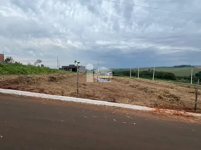 Terreno com 300m², à venda, no bairro Conjunto Residencial Arnaldo Busato em Rolândia