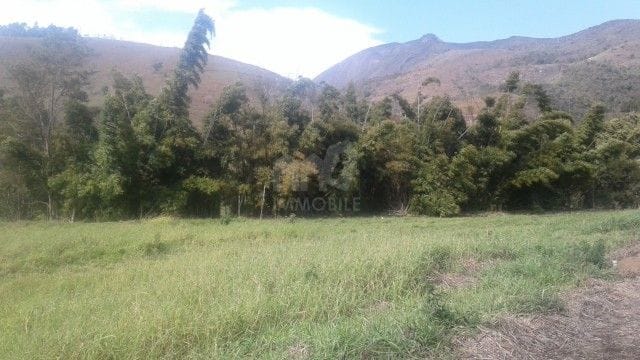 Terreno com 5000m², à venda, no bairro Araras em Petrópolis