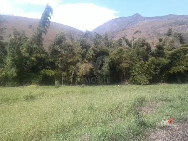 Terreno com 5000m², à venda, no bairro Araras em Petrópolis