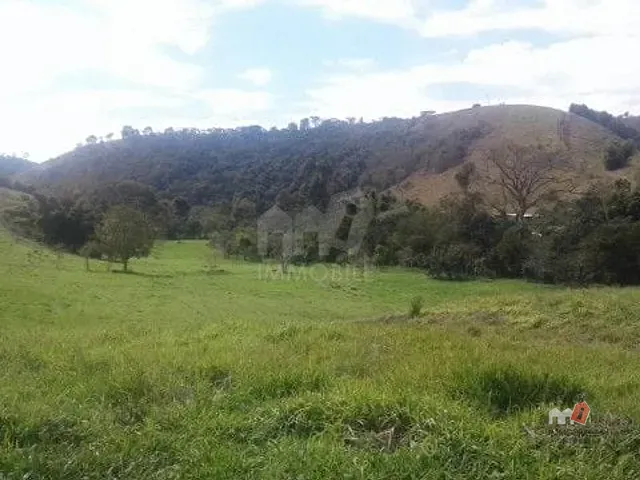 Terreno com 5000m², à venda, no bairro Araras em Petrópolis