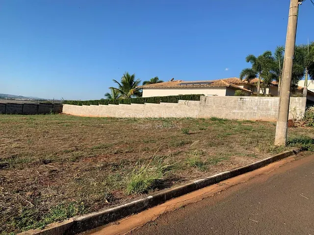 Terreno com 1752m², à venda, no bairro Loteamento São Pedro em Jaguariúna