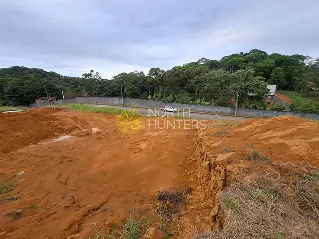 Terreno com 375m², à venda, no bairro Itinga em Joinville