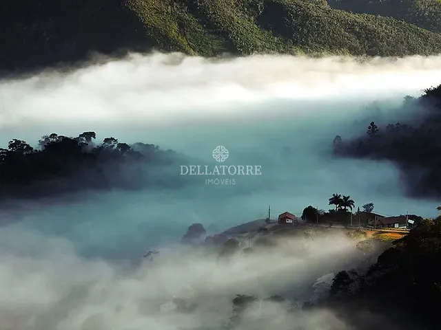 Terreno com 626m², à venda, no bairro Sebastiana em Teresópolis