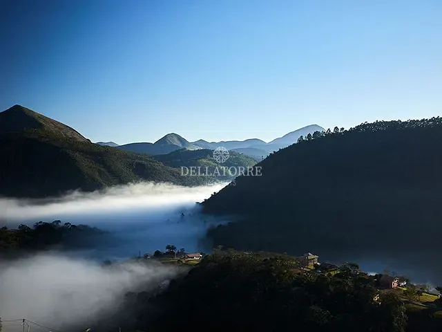 Terreno com 626m², à venda, no bairro Sebastiana em Teresópolis