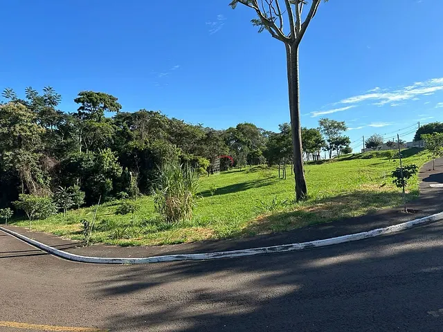 Terreno com 367m², à venda, no bairro Parque Leblon em Londrina