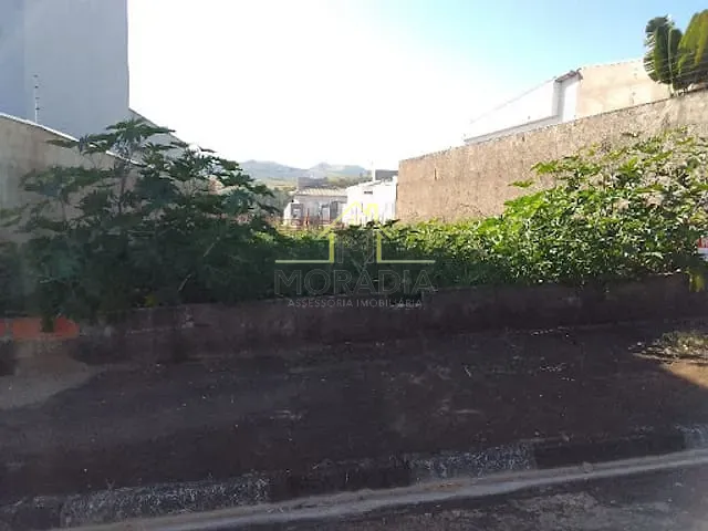 Terreno com 380m², à venda, no bairro Nova Floresta 2 em Guaxupé