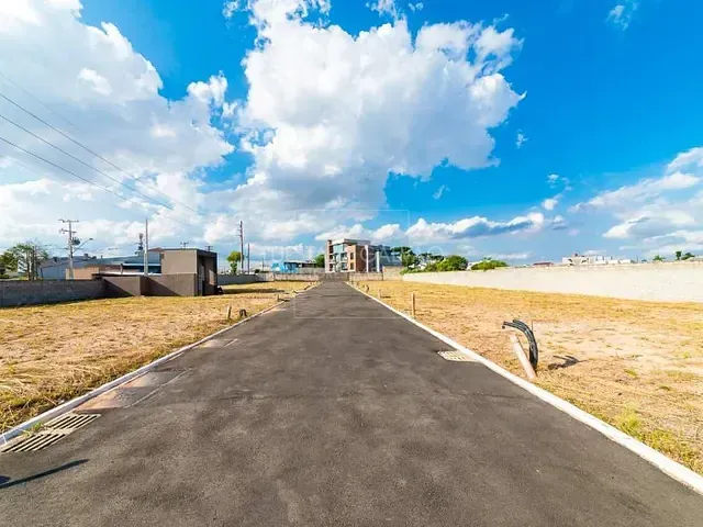 Terreno com 4m², à venda, no bairro Novo Mundo em Curitiba
