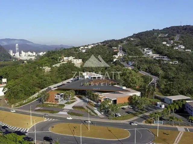 Terreno com 594m², à venda, no bairro Ponta Aguda em Blumenau