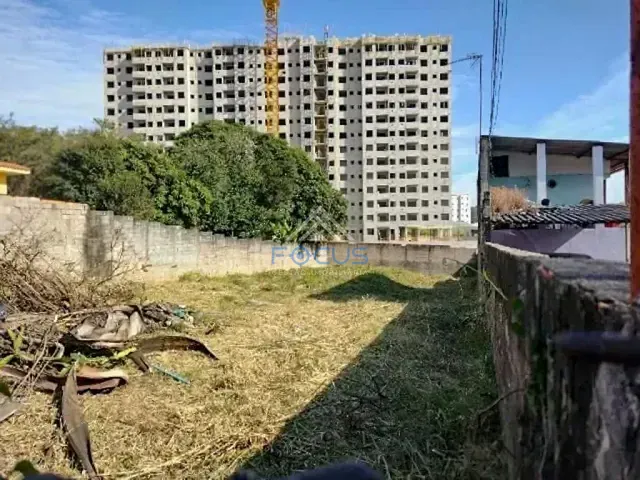 Terreno com 980m², à venda, no bairro Jardim Adélia em Jundiaí