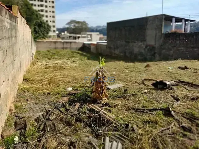 Terreno com 980m², à venda, no bairro Jardim Adélia em Jundiaí