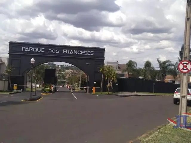 Terreno à venda, no bairro Oficinas em Ponta Grossa