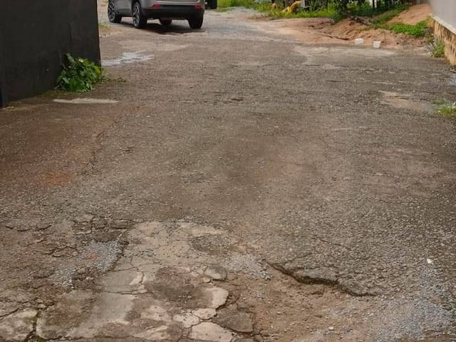 Terreno com 860m², à venda, no bairro Centro em Arcos