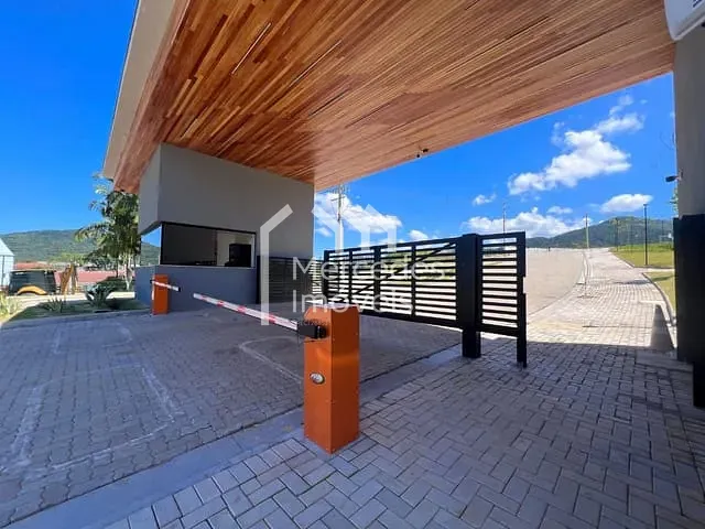 Terreno com 200m², à venda, no bairro Rio do Meio em Itajaí