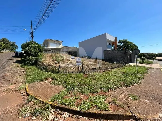 Terreno com 2300m², à venda, no bairro Pinheirinho em Chapecó
