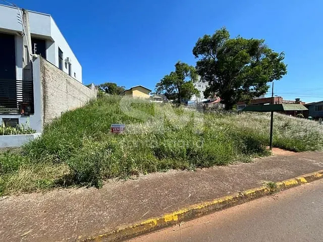 Terreno com 2300m², à venda, no bairro Pinheirinho em Chapecó