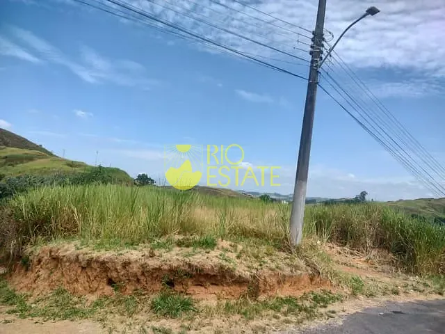 Terreno com 4398m², à venda, no bairro Santa Rita em Barra Mansa