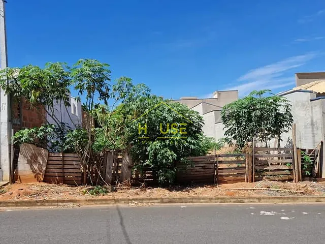 Terreno com 213m², à venda, no bairro Residencial Vista Nobre em Valentim Gentil