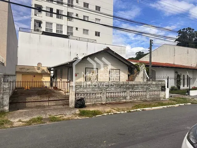 Terreno com 252m², à venda, no bairro Fazenda em Itajaí