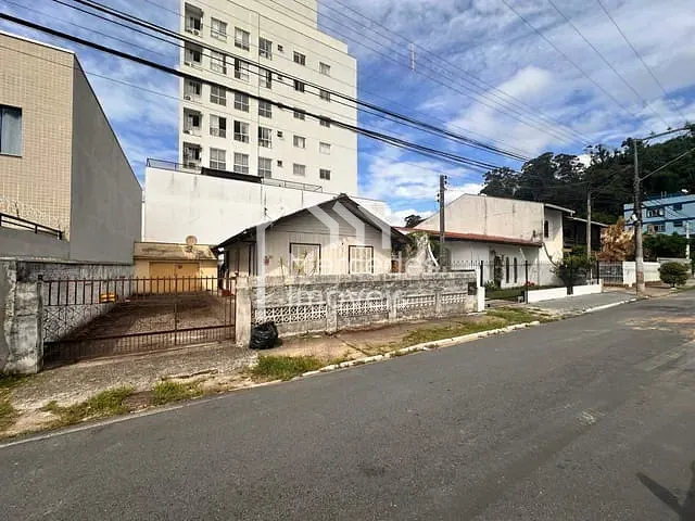 Terreno com 252m², à venda, no bairro Fazenda em Itajaí