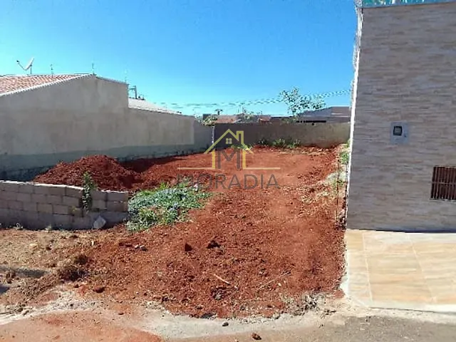 Terreno com 200m², à venda, no bairro Jd Aeroporto em Guaxupé