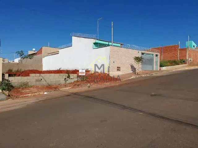 Terreno com 200m², à venda, no bairro Jd Aeroporto em Guaxupé