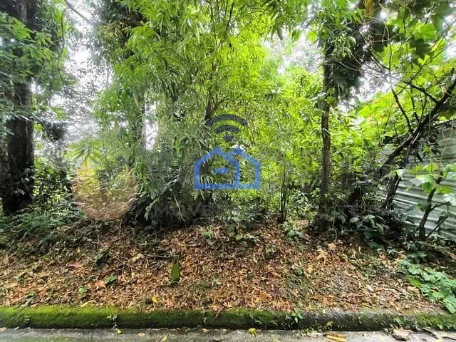 Terreno com 360m², à venda, no bairro Cidade Jardim em Caraguatatuba