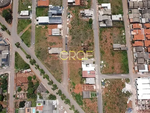 Terreno com 200m², à venda, no bairro Jardim Califórnia em Formosa