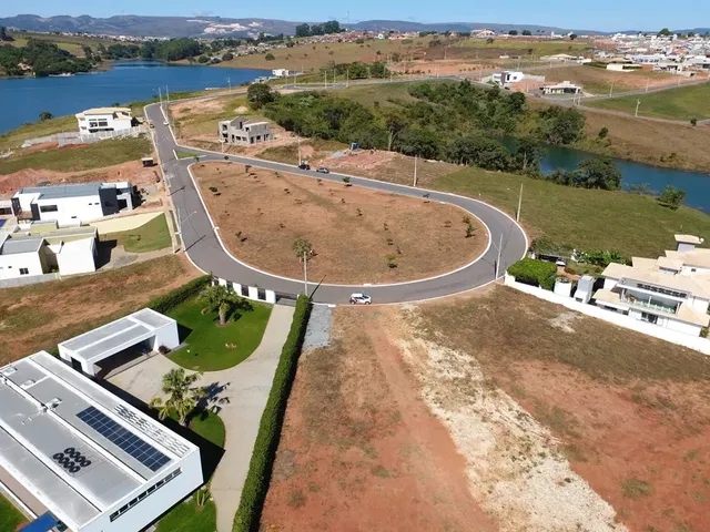 Terreno com 795m², à venda, no bairro Residencial Laguna em Guapé