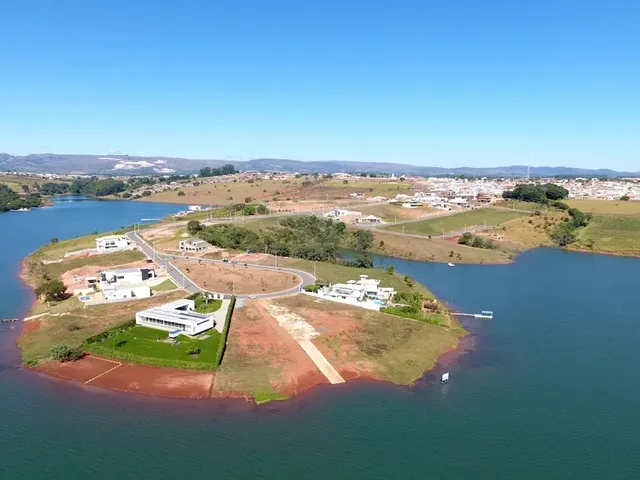 Terreno com 795m², à venda, no bairro Residencial Laguna em Guapé