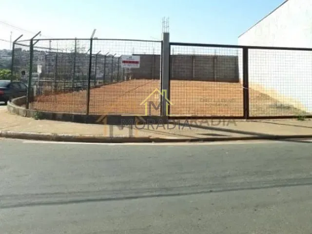 Terreno com 350m², para alugar, no bairro Jardim Alvorada em Guaxupé