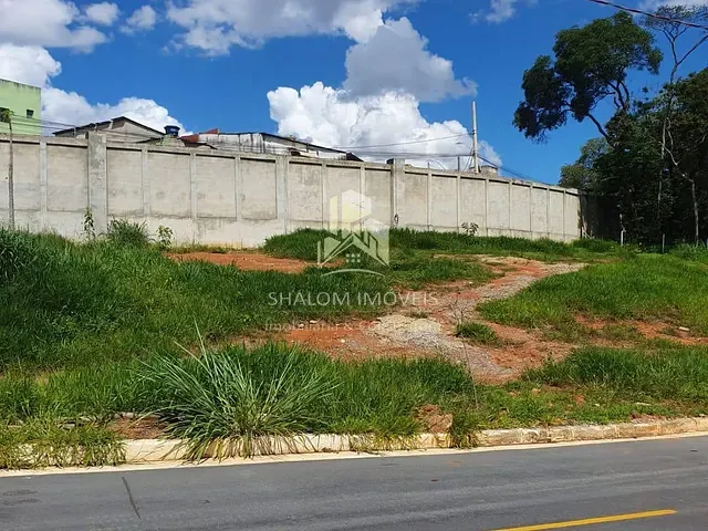 Terreno com 372m², à venda, no bairro Nacional em Contagem
