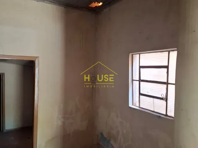 Terreno com 231m², à venda, no bairro Parque Vila Nova em Fernandópolis