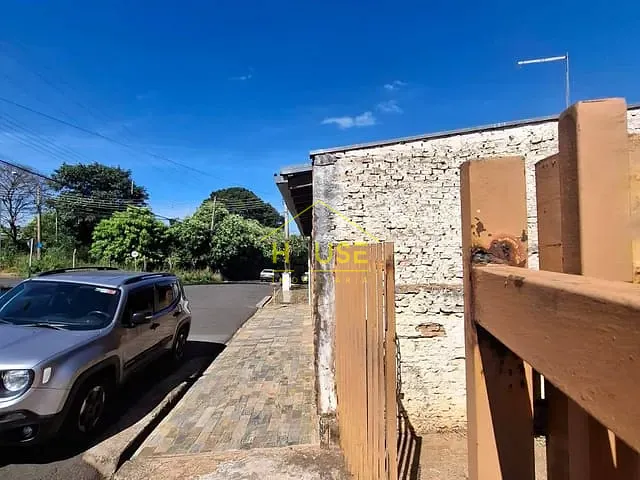 Terreno com 231m², à venda, no bairro Parque Vila Nova em Fernandópolis