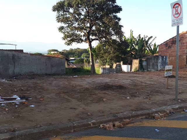 Terreno com 167m², à venda, no bairro Centro em Pindamonhangaba