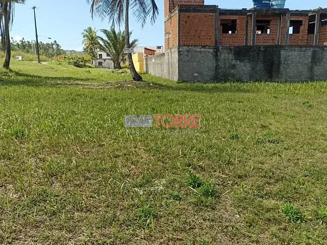 Terreno com 450m², à venda, no bairro Olivença em Ilhéus