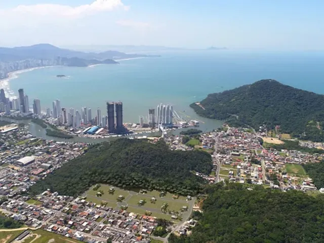 Terreno com 406m², à venda, no bairro Barra em Balneário Camboriú
