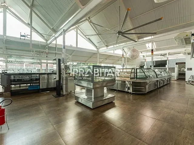 Loja com 900m², à venda, no bairro Vila Hamburguesa em São Paulo