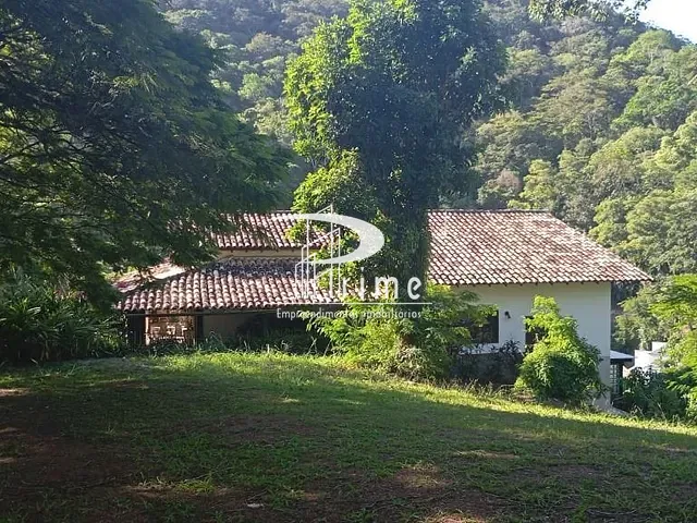 Terreno com 750m², à venda, no bairro Itaipu em Niterói