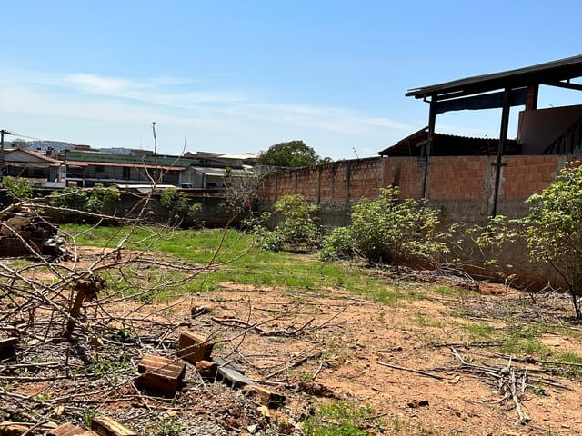 Terreno com 525m², à venda, no bairro Céu Azul em Belo Horizonte