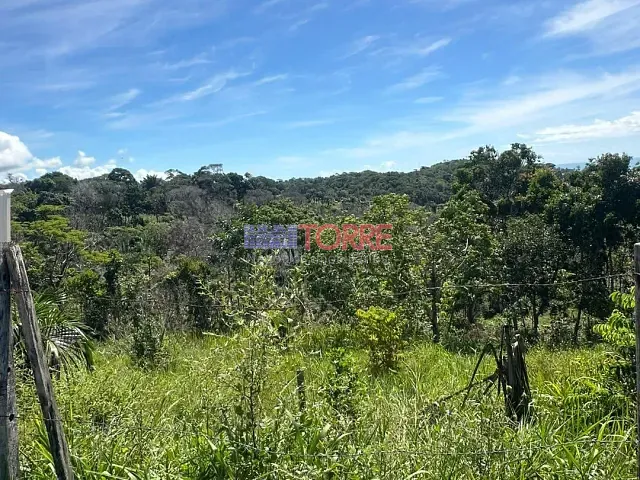 Terreno com 300m², à venda, no bairro Nossa Senhora da Vitória em Ilhéus