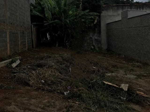 Terreno com 180m², à venda, no bairro Edith Lopes em Cambuí