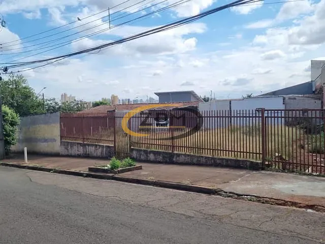 Terreno com 453m², à venda, no bairro Califórnia em Londrina