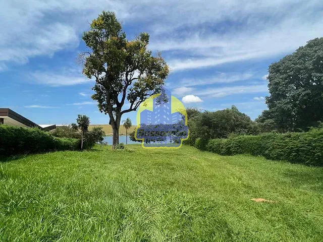 Terreno com 3000m², à venda, no bairro Centro em Itaí