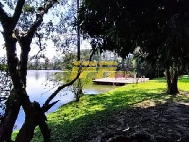 Terreno com 2150m², à venda, no bairro Chácaras Cataguá em Taubaté