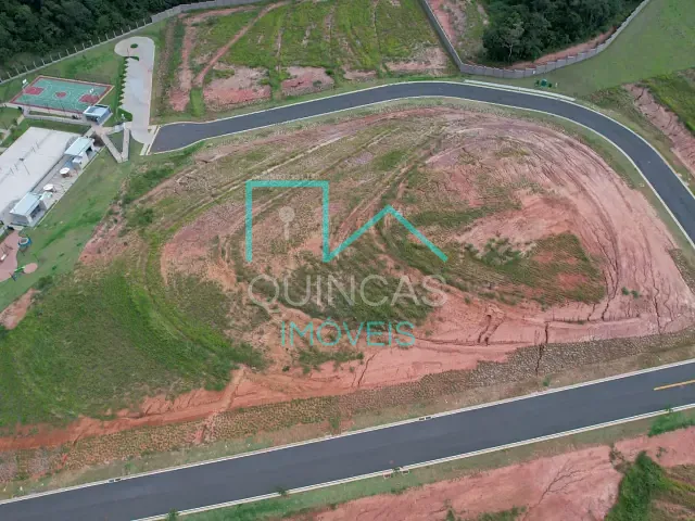 Terreno com 1000m², à venda, no bairro Ivoturucaia em Jundiaí