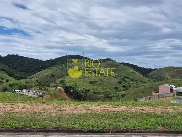 Terreno com 446m², à venda, no bairro Água Limpa em Volta Redonda