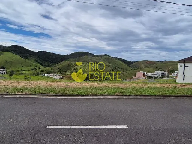 Terreno com 446m², à venda, no bairro Água Limpa em Volta Redonda
