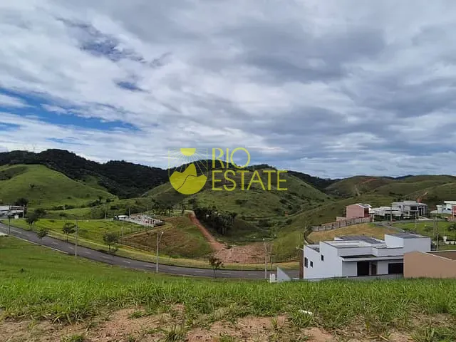Terreno com 446m², à venda, no bairro Água Limpa em Volta Redonda