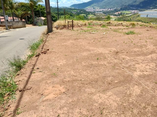 Terreno com 1200m², à venda, no bairro Godoy em Extrema