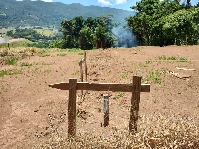 Terreno com 1200m², à venda, no bairro Godoy em Extrema
